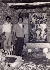 Dans sa Galerie de Vaison-la-Romaine avec son fils Jean-Claude